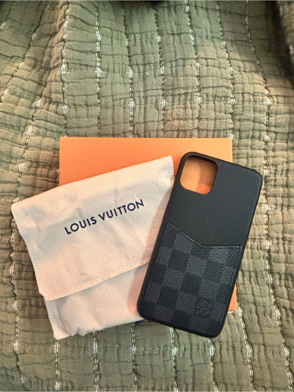 Louis Vuitton Damier Graphite Black Card Pocket iPhone Cover